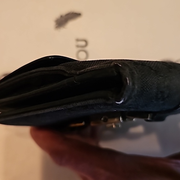 Gucci  Compact  Wallet - Picture 5 of 14